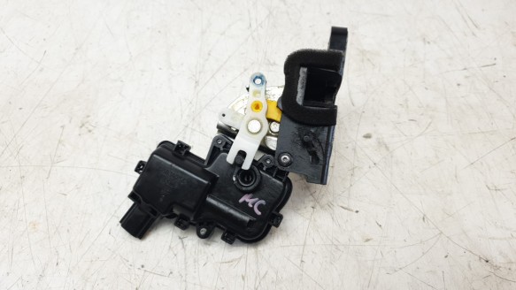 Recambio de cerradura puerta trasera derecha para dacia spring electric 2021- business referencia OEM IAM 825023234R  