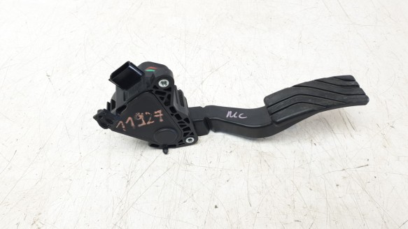 Recambio de potenciometro pedal para dacia spring electric 2021- business referencia OEM IAM 180100150R  