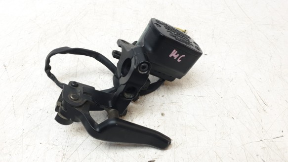 Recambio de bomba freno para yamaha tmax 2019- tmax referencia OEM IAM BC32580A1000  