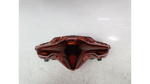 Recambio de piloto trasero central para yamaha tmax 2019- tmax referencia OEM IAM BBW847100000  