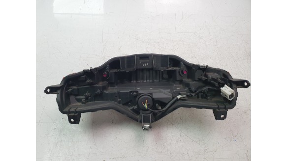 Recambio de piloto trasero central para yamaha tmax 2019- tmax referencia OEM IAM BBW847100000  