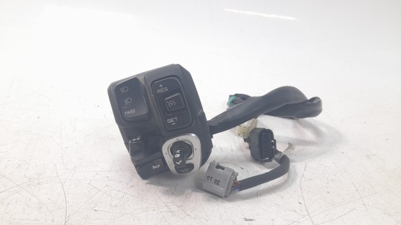 Recambio de piña luces izquierda para yamaha tmax 2019- tmax referencia OEM IAM BC3839540100  