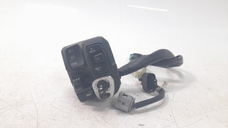 Recambio de piña luces izquierda para yamaha tmax 2019- tmax referencia OEM IAM BC3839540100  