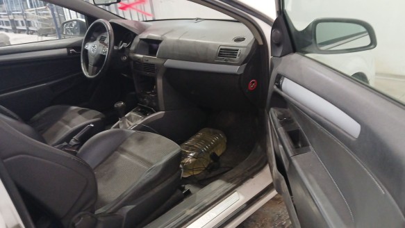 opel astra h gtc (a04) 2005-2010 del año 2006