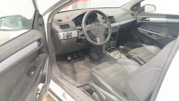 opel astra h gtc (a04) 2005-2010 del año 2006