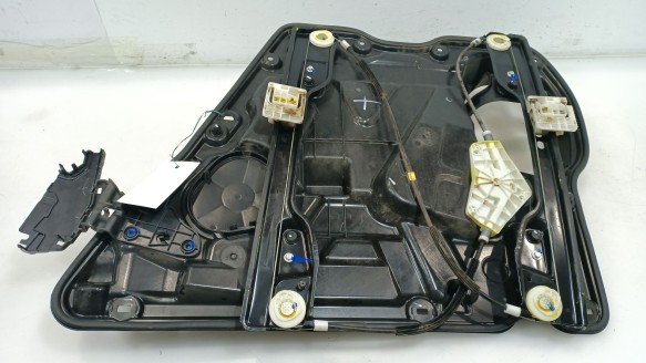 Recambio de elevalunas trasero izquierdo para fiat freemont (345_) 2011- 2.0 jtd 4x4 referencia OEM IAM K68043739AA K68043739AA 