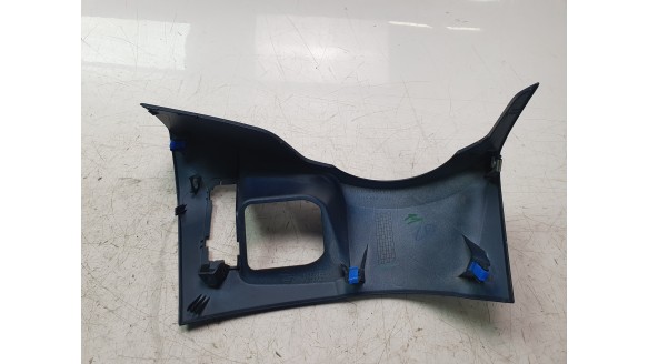 Recambio de moldura para honda pcx 125 2020- referencia OEM IAM 81140K1ZJ101  