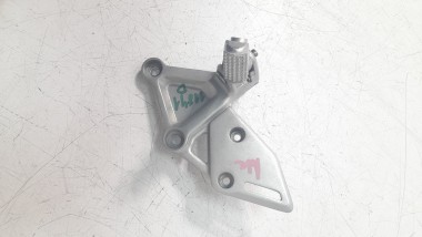 Recambio de estribera derecha para honda cbr 650r 2018- cbr 650r referencia OEM IAM 50600MKND50  