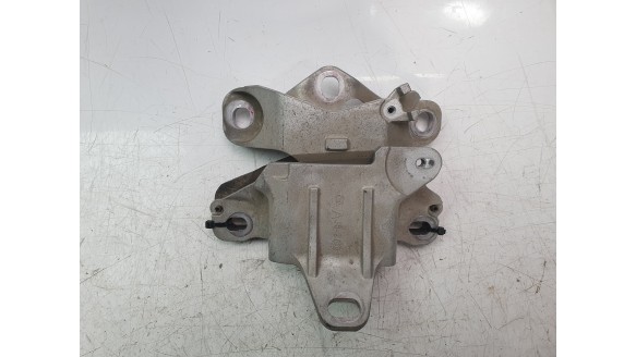 Recambio de soporte motor izquierdo para mazda 3 berlina (bp) 2019- evolution referencia OEM IAM BDNF39040B  