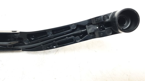 Recambio de brazo limpia delantero izquierdo para mazda 3 berlina (bp) 2019- evolution referencia OEM IAM BCKA67321  