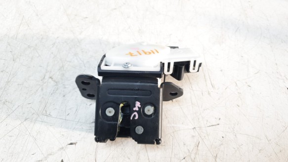 Recambio de cerradura maletero / porton para mazda 3 berlina (bp) 2019- evolution referencia OEM IAM BDMT62310  