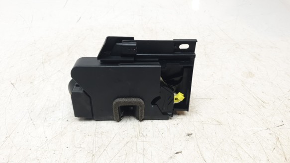 Recambio de cerradura puerta delantera izquierda para dacia duster iii 2024- eco-g 100 essential referencia OEM IAM 805036321R  