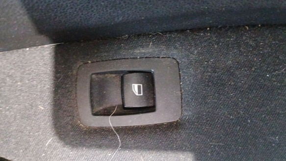 Recambio de mando elevalunas trasero derecho para bmw 1 (e87) 2003-2013 116 i referencia OEM IAM 61316945874 61316945874 