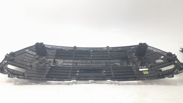 Recambio de rejilla delantera para kia niro ii (sg2) 2022- 1.6 gdi hybrid referencia OEM IAM 86350AT400  