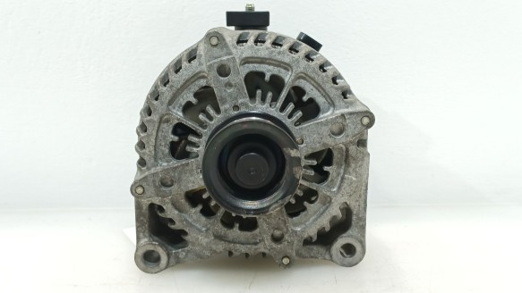 Recambio de alternador para bmw x2 (f39) 2017- xdrive 25 d referencia OEM IAM 12317640132 7640132 1042106722