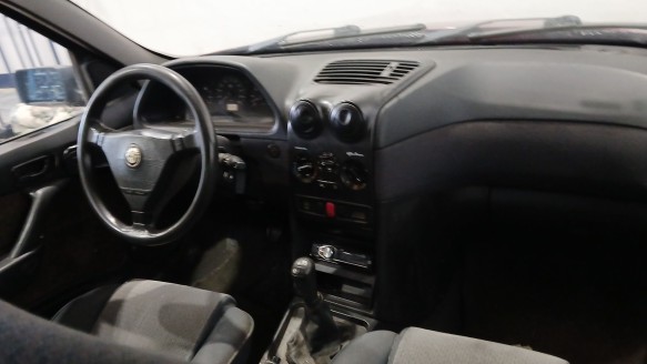 alfa romeo 146 (930_) 1994-2001 del año 1999