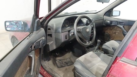 alfa romeo 146 (930_) 1994-2001 del año 1999