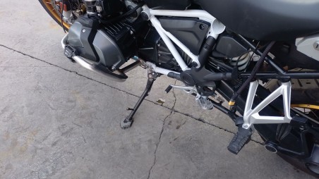 Recambio de caballete lateral para bmw r 1250 - r 1250 gs referencia OEM IAM 46538526525  