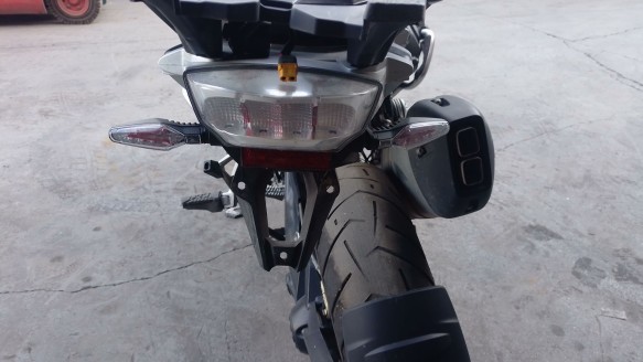 Recambio de piloto trasero central para bmw r 1250 - r 1250 gs referencia OEM IAM 63218525604  