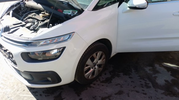 Recambio de puente delantero para citroën c4 picasso ii 2013- 1.6 bluehdi 120 referencia OEM IAM 9677071880  