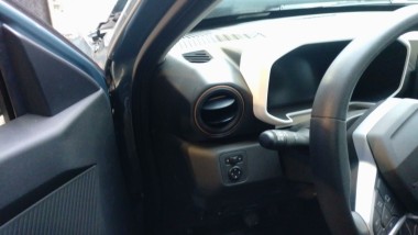 Recambio de aireador tablero instrumentos superior izquierdo para dacia spring - referencia OEM IAM 687605786R  