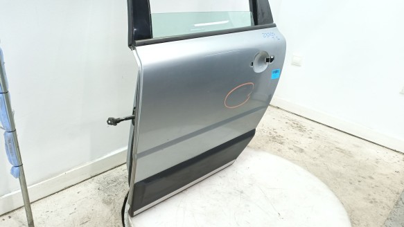 Recambio de puerta trasera izquierda para volvo xc70 ii (136) 2007-2016 d5 awd referencia OEM IAM 31335625 31335625 