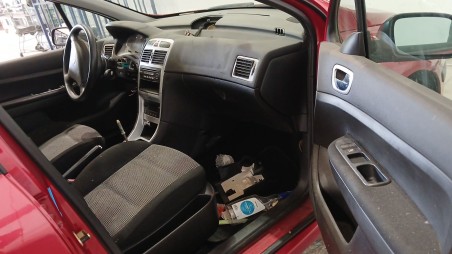 peugeot 307 (3a/c) 2000-2012 del año 2006