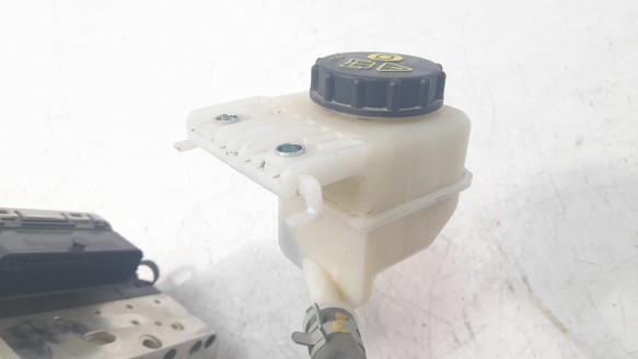 Recambio de abs para mazda 3 sedán (bp) 2019- evolution referencia OEM IAM BCYA437A0B  