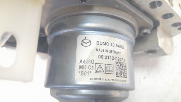 Recambio de abs para mazda 3 sedán (bp) 2019- evolution referencia OEM IAM BCYA437A0B  