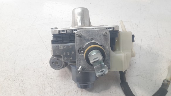 Recambio de abs para mazda 3 sedán (bp) 2019- evolution referencia OEM IAM BCYA437A0B  