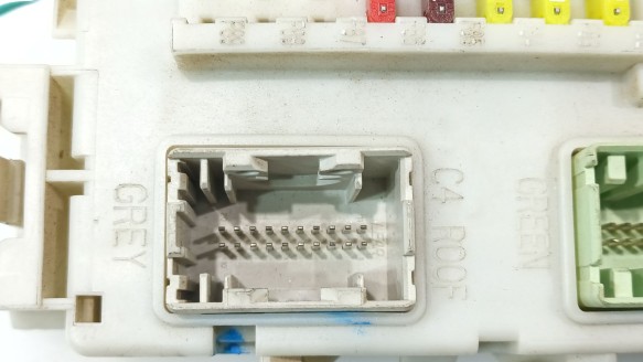 Recambio de caja reles / fusibles para ford focus iii 2010- 1.6 tdci referencia OEM IAM 2506087 BV6N14A073FJ 