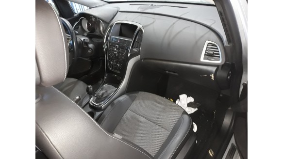 opel astra j lim. 2009-2015 del año 2014