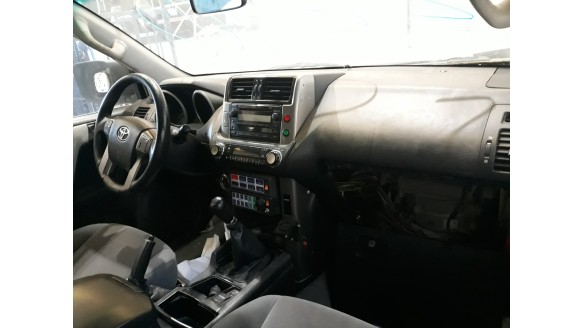 toyota land cruiser (j15) 2009-2017 del año 2010