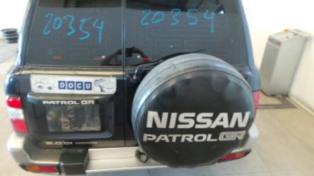 nissan patrol gr (y61) 1997-2016 del año 2000