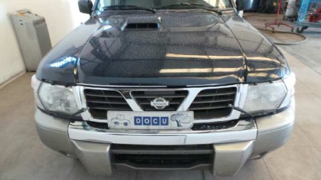 nissan patrol gr (y61) 1997-2016 del año 2000