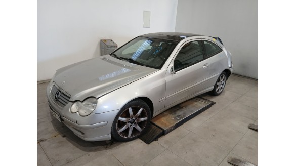mercedes-benz clase c coupé (cl203) 2001-2011 del año 2003