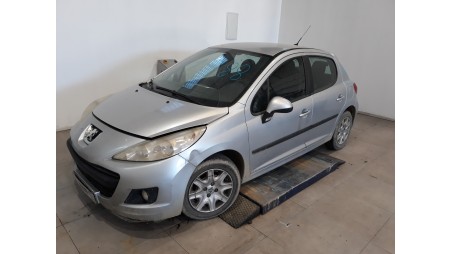 peugeot 207 2006-2012 del año 2010