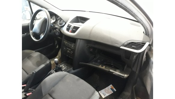 peugeot 207 2006-2012 del año 2010