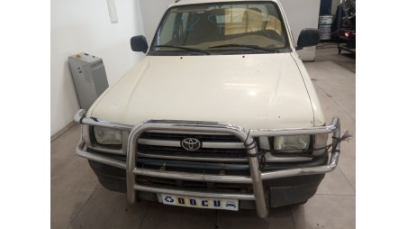 toyota hilux (ln) 1998-2002 del año 1999