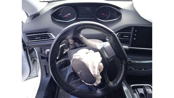 peugeot 308 sw ii (lc_, lj_, lr_, lx_, l4_) 2014-2021 del año 2019