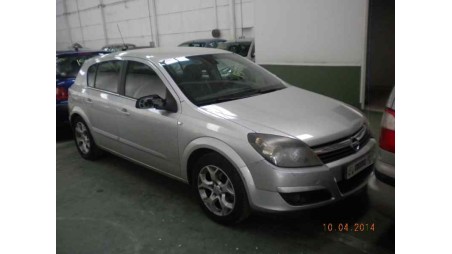 opel astra h berlina 2004-2007 del año 2004