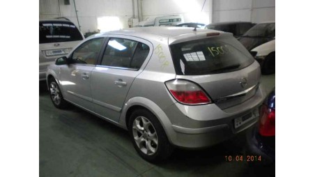 opel astra h berlina 2004-2007 del año 2004