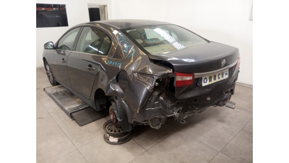 renault latitude 2010-2014 del año 2011