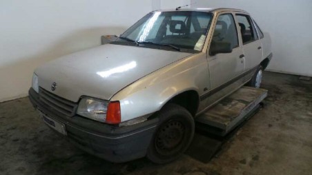 opel kadett e 1984- del año 1984