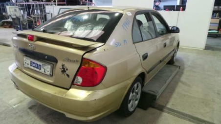 hyundai accent (lc) 1999-2010 del año 2004