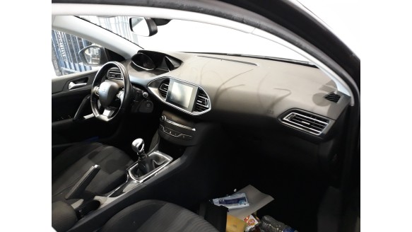 peugeot 308 2013- del año 2015