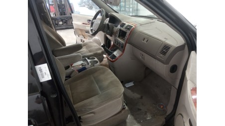 kia carnival ii 2001-2006 del año 2004