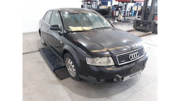 audi a4 berlina (8e) 2000-2004 del año 2001