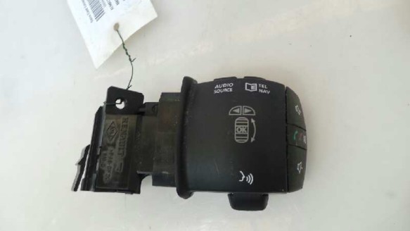 Recambio de mando volante para renault megane iii berlina 5 p 2008-2016 expression referencia OEM IAM 255520014 255520014 