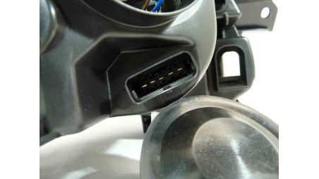 Recambio de faro izquierdo para renault clio iii 2005-2016 referencia OEM IAM 8433066146689 7701061071 101.19461002